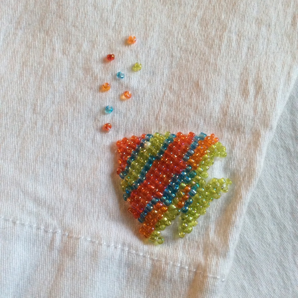 Women’s Capris with Beaded Decoration